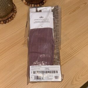 ALO Yoga Unisex Scrunch Sock in Smoky Quartz Mauve